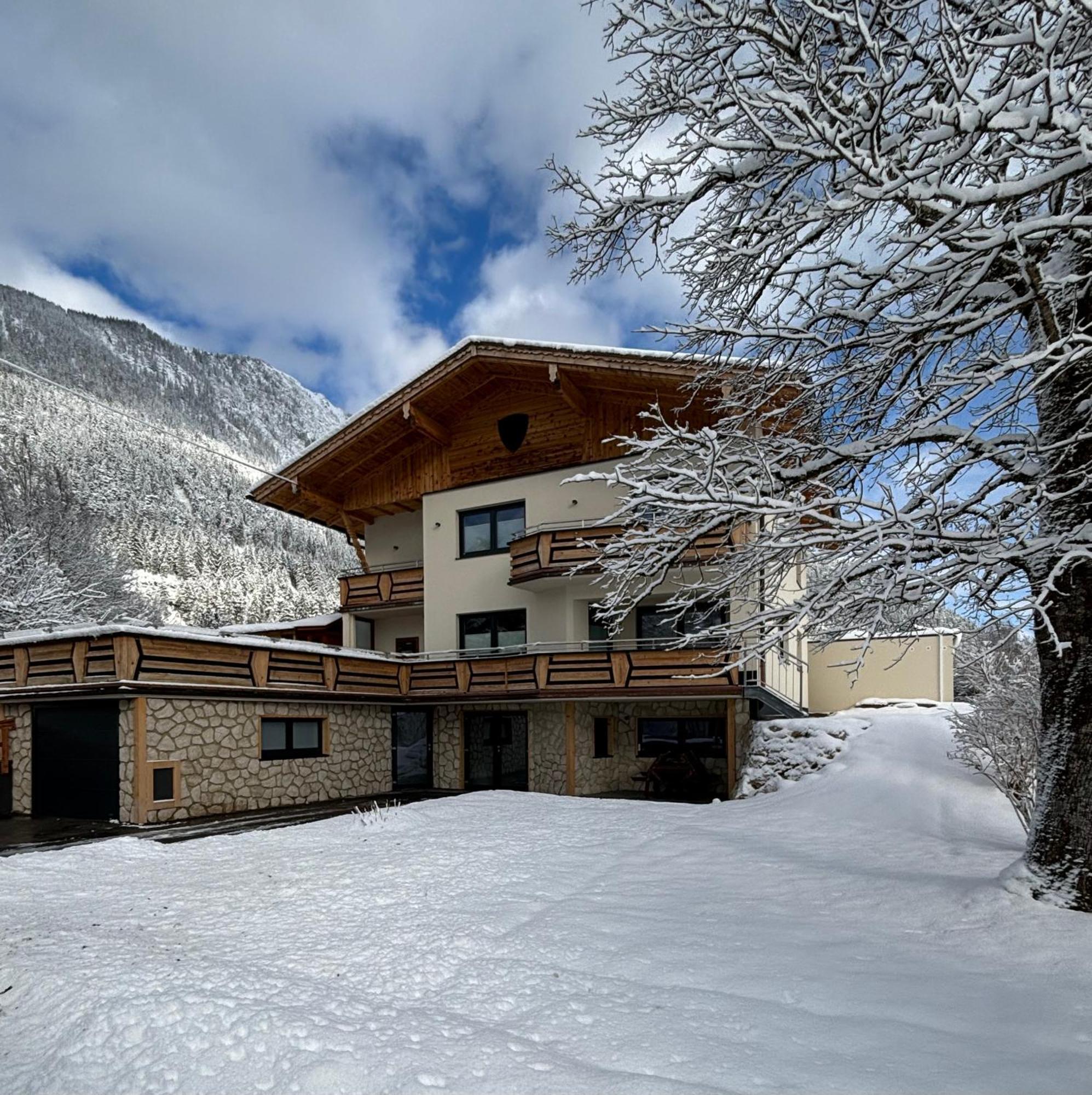 Ferienwohnungen Lodge-B Weissenbach am Lech Exterior foto